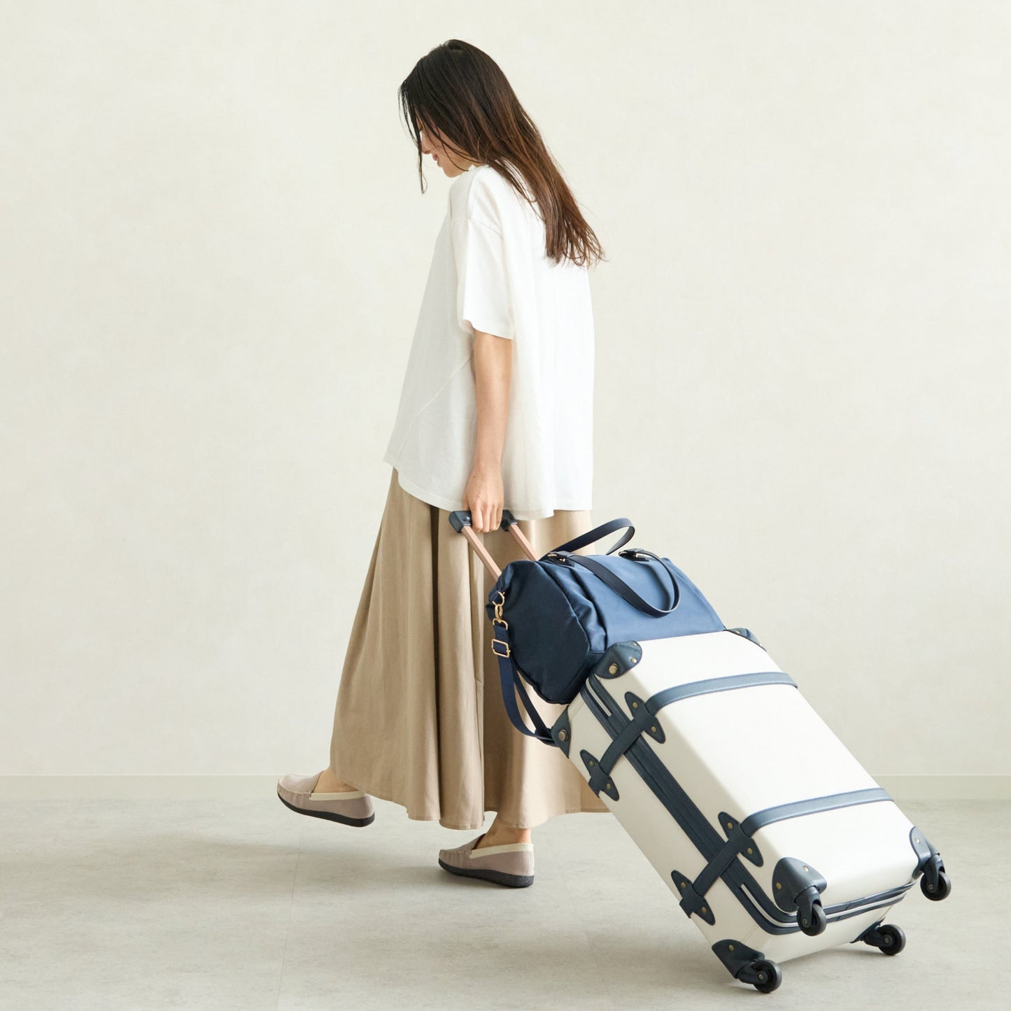 ことりっぷノート付き♪ 旅のプロのアイデアを詰め込んだ 軽量2-WAYバッグ【フェリシモ×ことりっぷ】