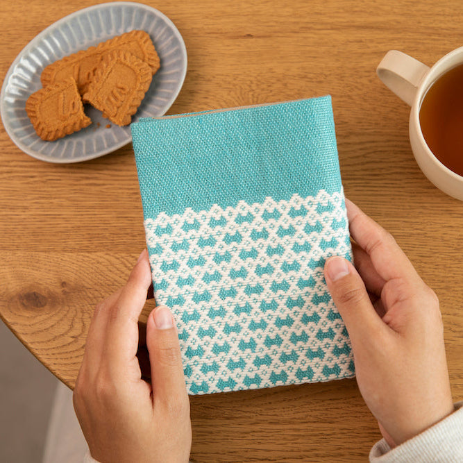 こぎん刺しブックカバー【東北スタンダードマーケット×弘前こぎん研究