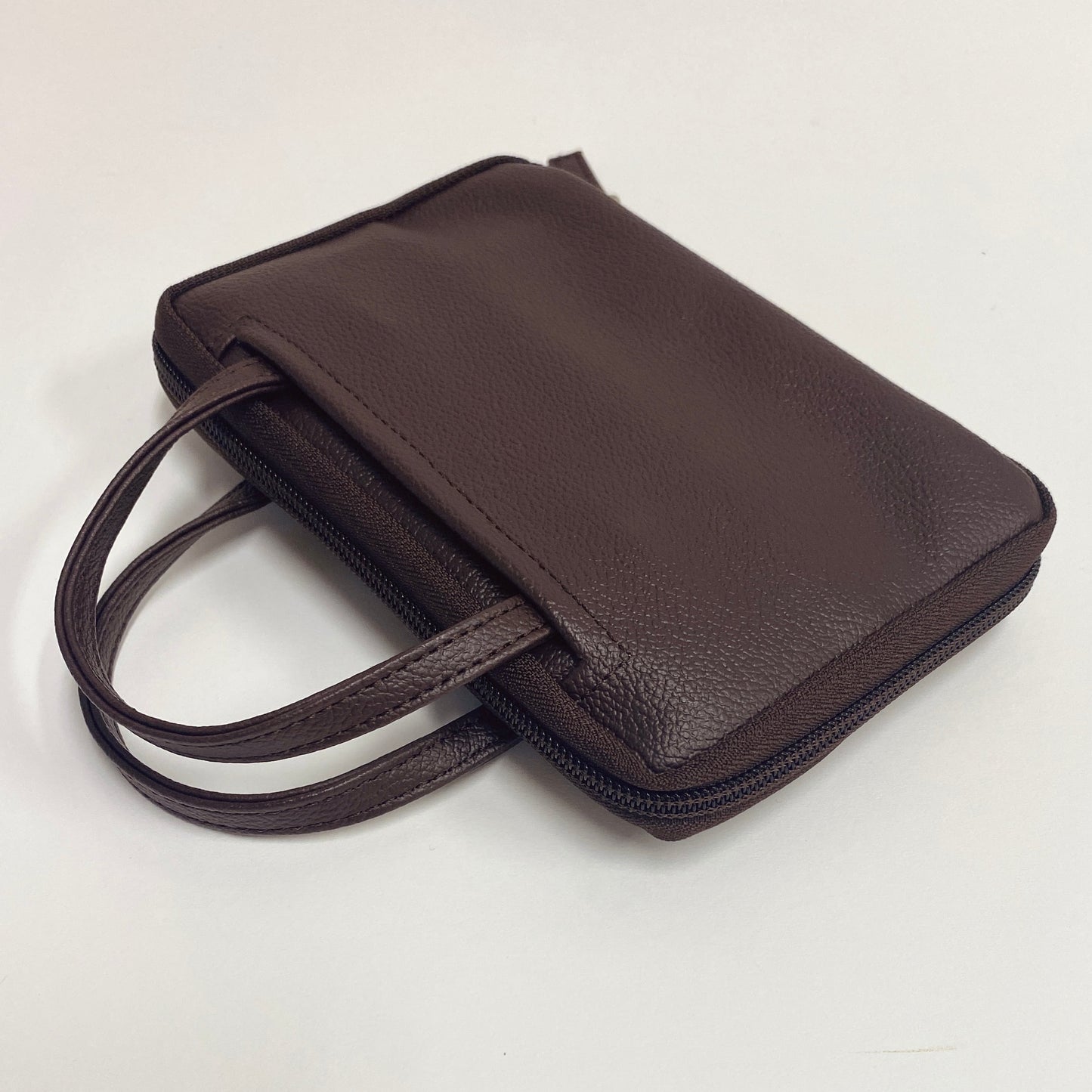 読むしかできないハンドバッグ