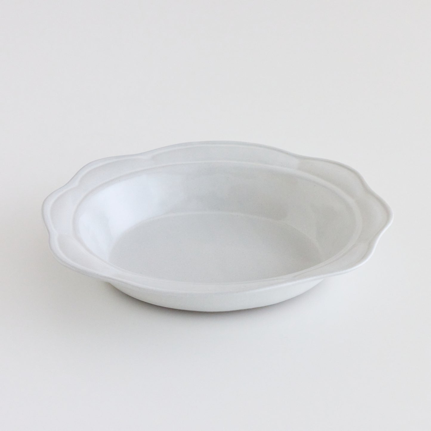 ホワイトグレー 西洋花楕円皿【よしざわ窯】