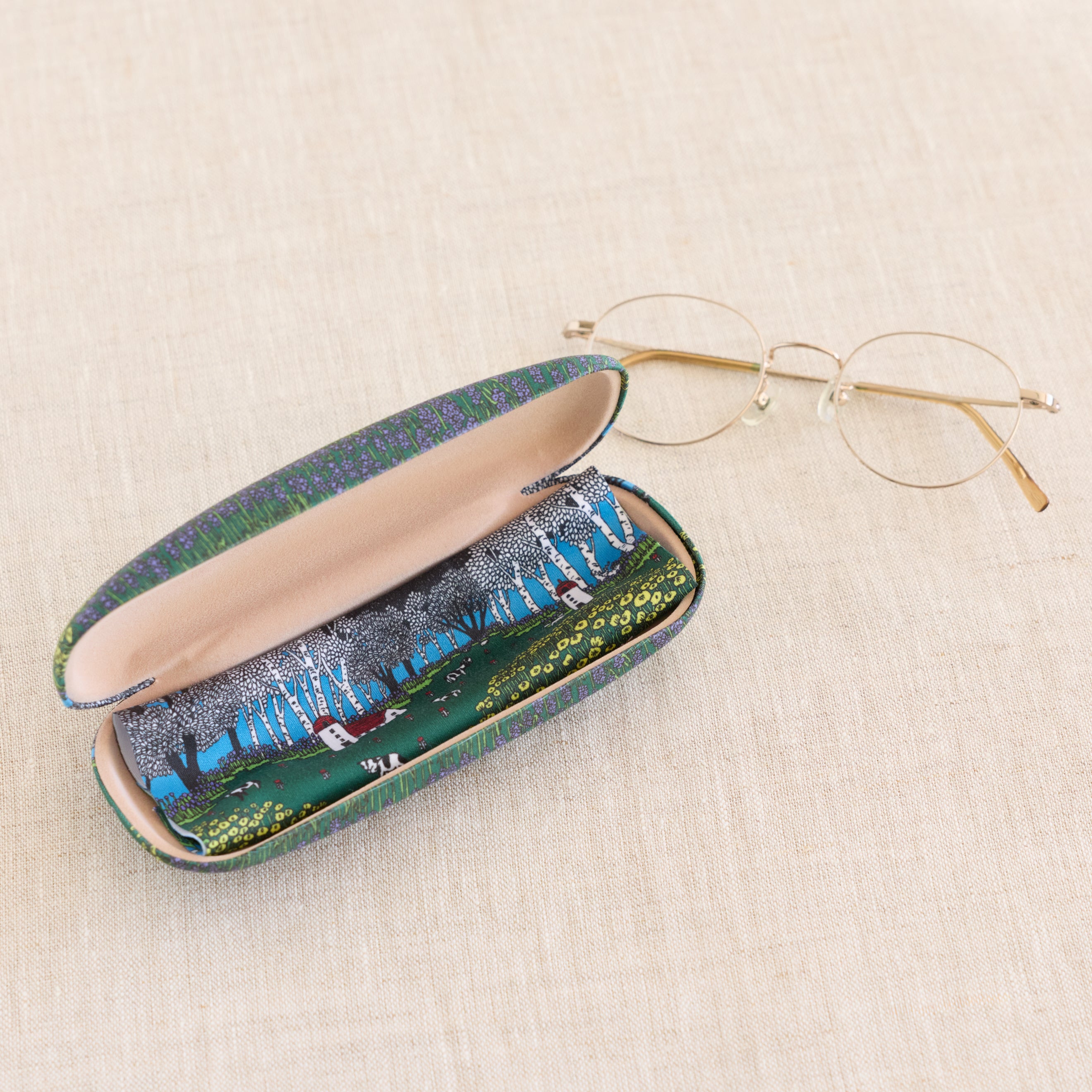 北海道・美瑛柄｜ メガネケース【marble SUD】 – ことりっぷオンライン