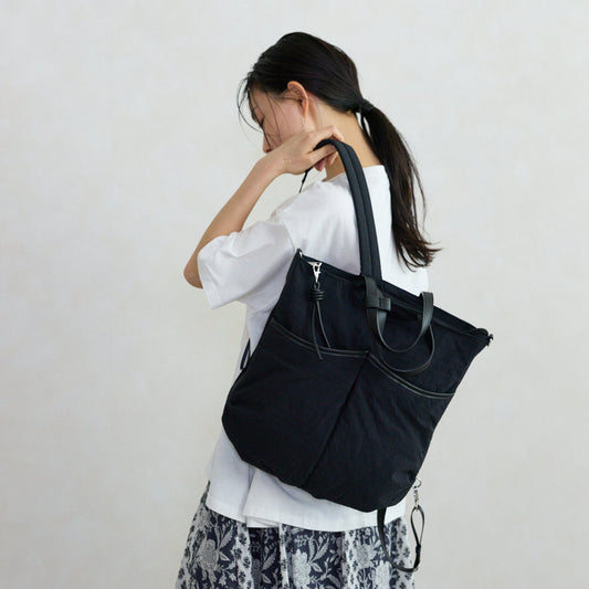 リュックにもなる軽やか3WAYバッグ【フェリシモ×ことりっぷ】