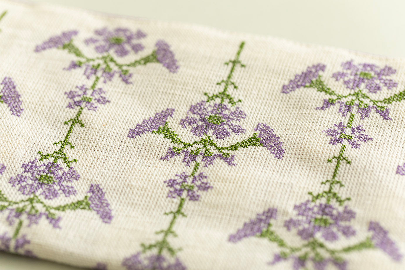 刺繍ポーチ ベルフラワー【テンジンファクトリー】