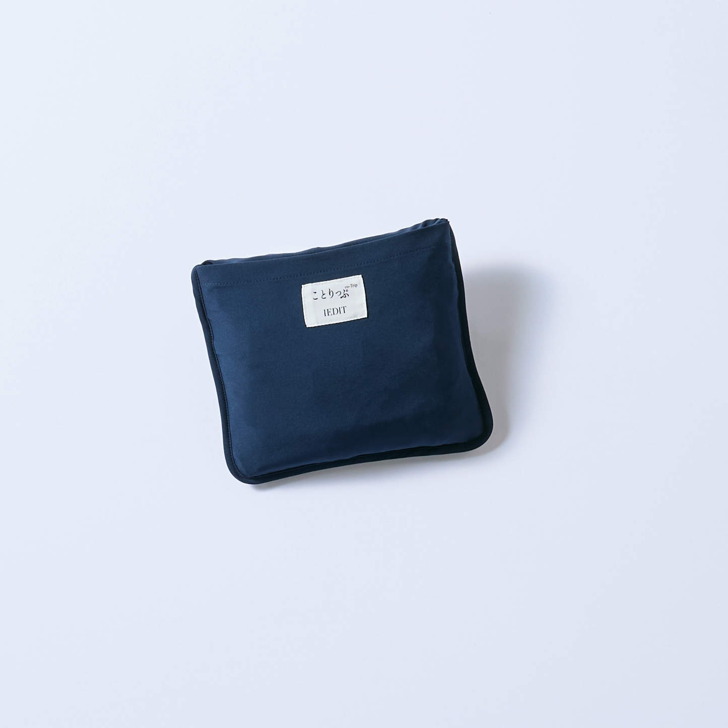 旅のアイデアを詰め込んだ撥水・ＵＶカットほのかわフーディーブルゾン【フェリシモ×ことりっぷ】