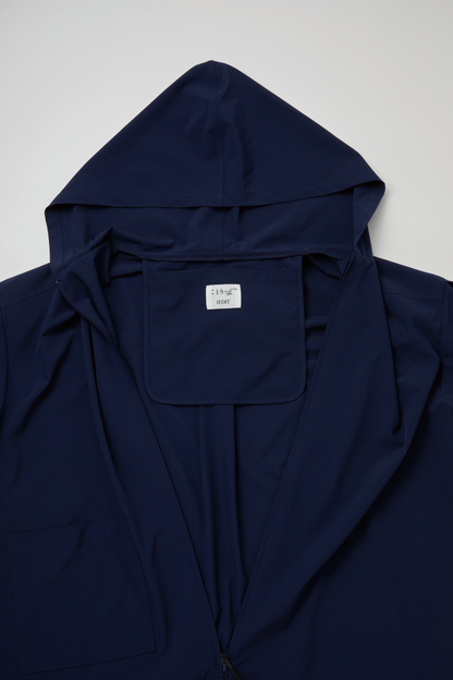 旅のアイデアを詰め込んだ撥水・ＵＶカットほのかわフーディーブルゾン【フェリシモ×ことりっぷ】