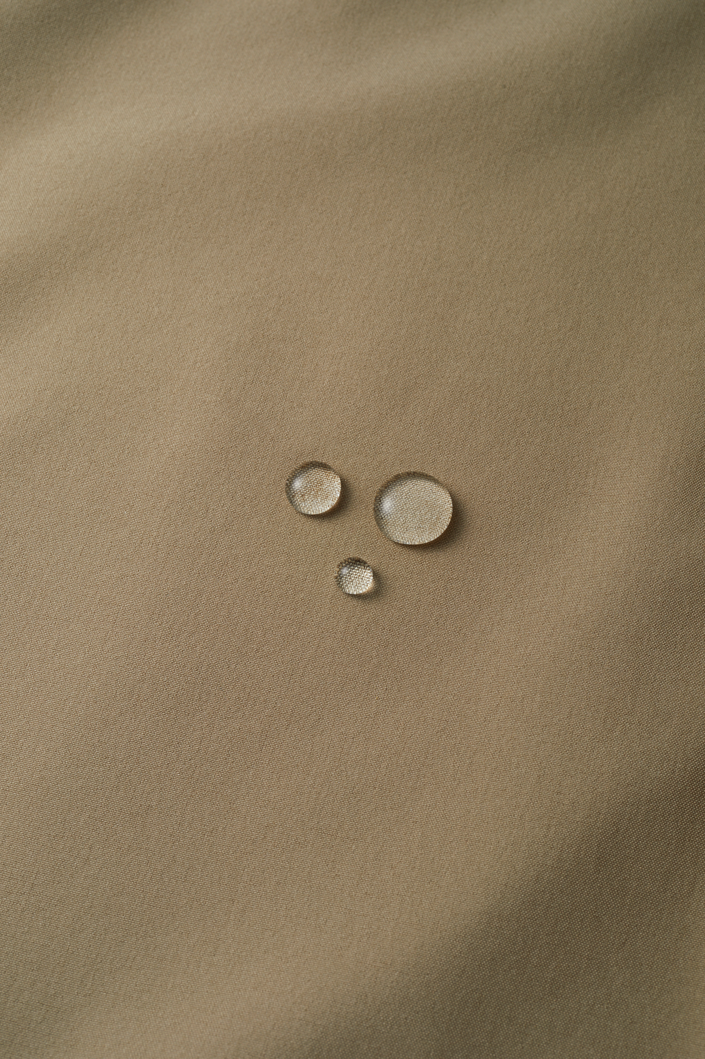 旅のアイデアを詰め込んだ撥水・ＵＶカットほのかわフーディーブルゾン【フェリシモ×ことりっぷ】