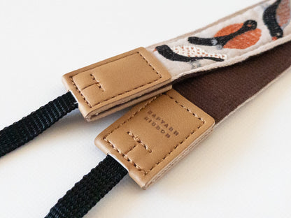 チロルリボンのカメラストラップ【レピヤンリボン】