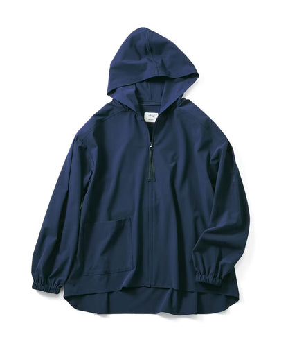 旅のアイデアを詰め込んだ撥水・ＵＶカットほのかわフーディーブルゾン【フェリシモ×ことりっぷ】