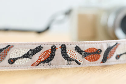 チロルリボンのカメラストラップ【レピヤンリボン】