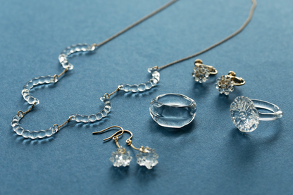 シロツメクサ【HARIO】