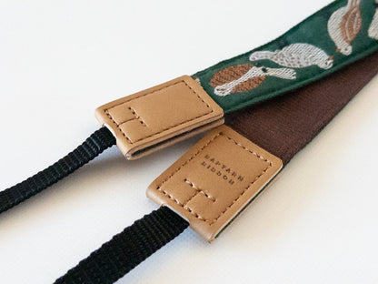 チロルリボンのカメラストラップ【レピヤンリボン】